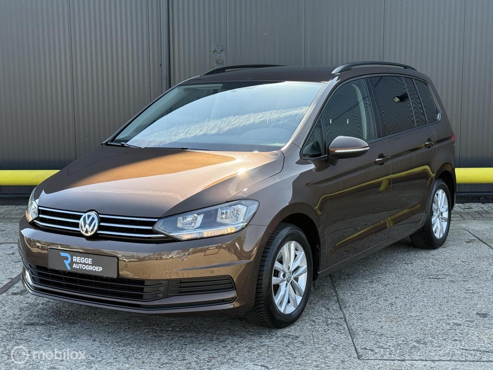 Volkswagen Touran 1.4 TSI Comfortline 7p AUTOMAAT | TOPSTAAT, Gebruikt, 4 cilinders, 7 stoelen, 19 km/l