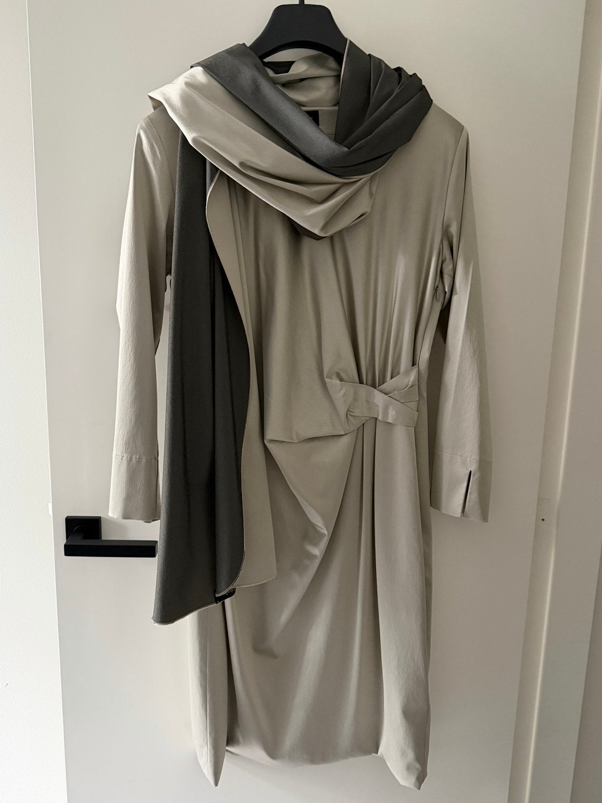 Lilytime - Jurk met stola / sjaal | Maat 42, Beige, Maat 42/44 (L), Ophalen of Verzenden, Zo goed als nieuw