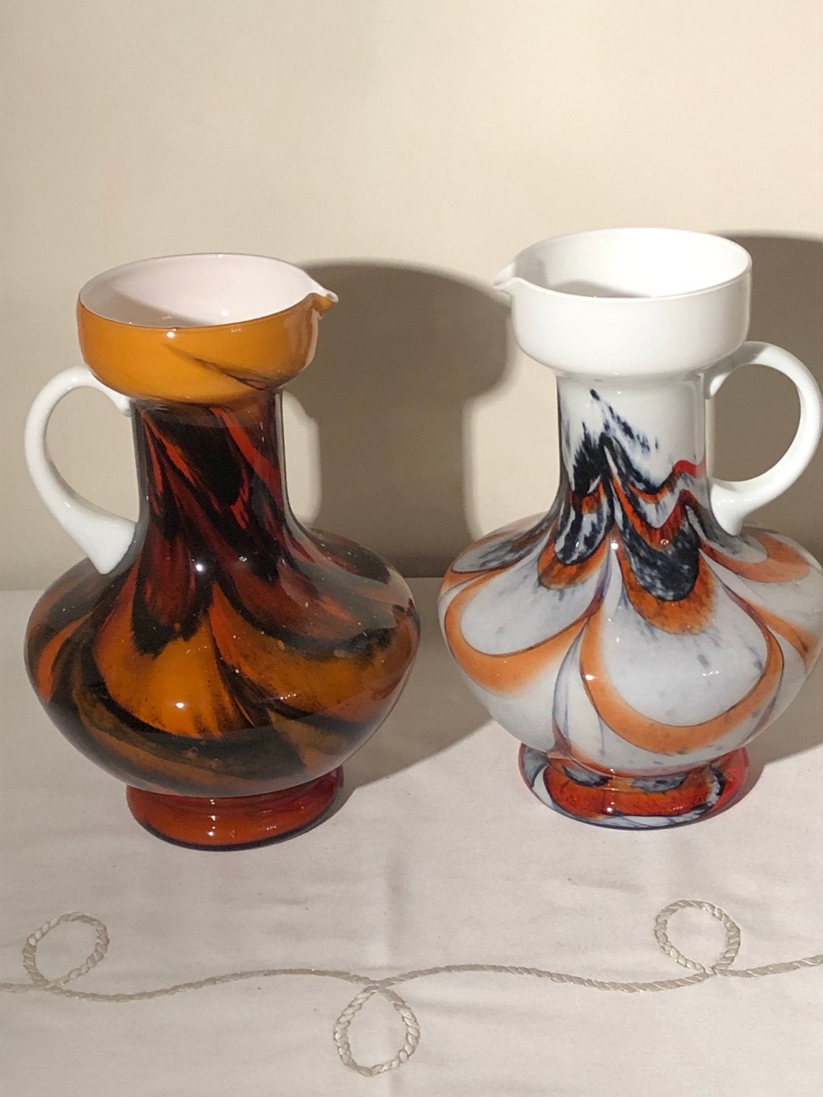 Vintage Italiaanse Opaline Glazen Schenkkannen/Vazen Vintage, Antiek en Kunst, Antiek | Vazen, Ophalen of Verzenden