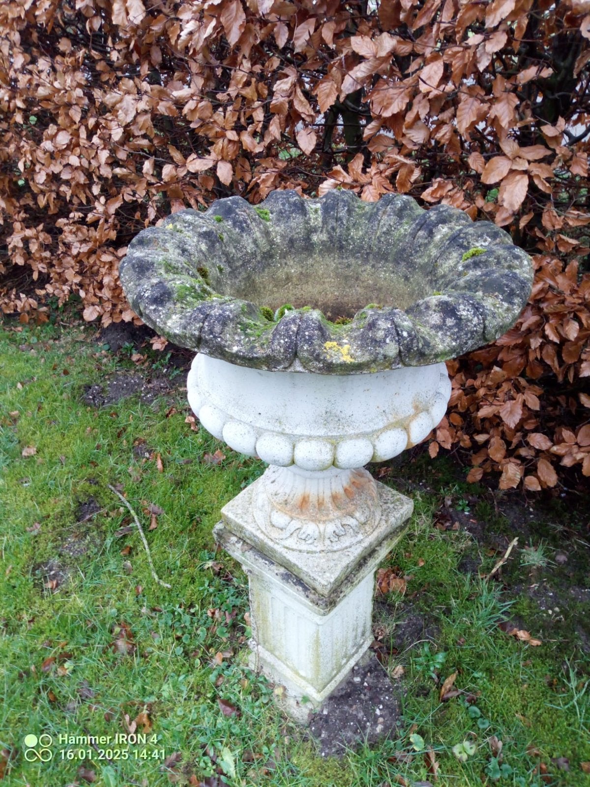 Antieke stenen vogelbad of plantenbak, Tuin en Terras, Ophalen, Gebruikt, Beton, Abstract beeld