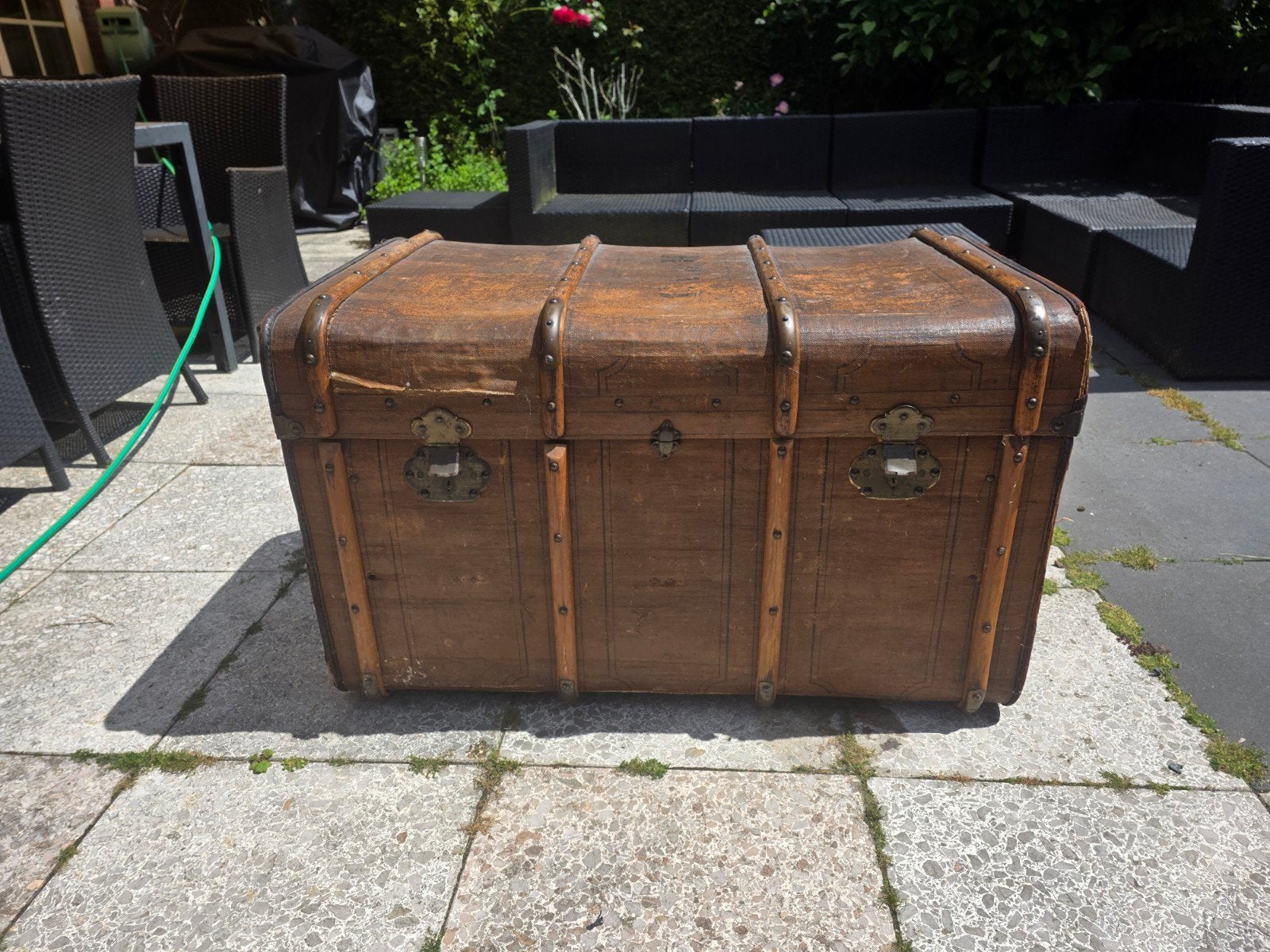 Antieke houten reiskoffer / kist met initialen C.v.d.H., Gebruikt, 100 tot 150 cm, 50 tot 75 cm, Ophalen of Verzenden