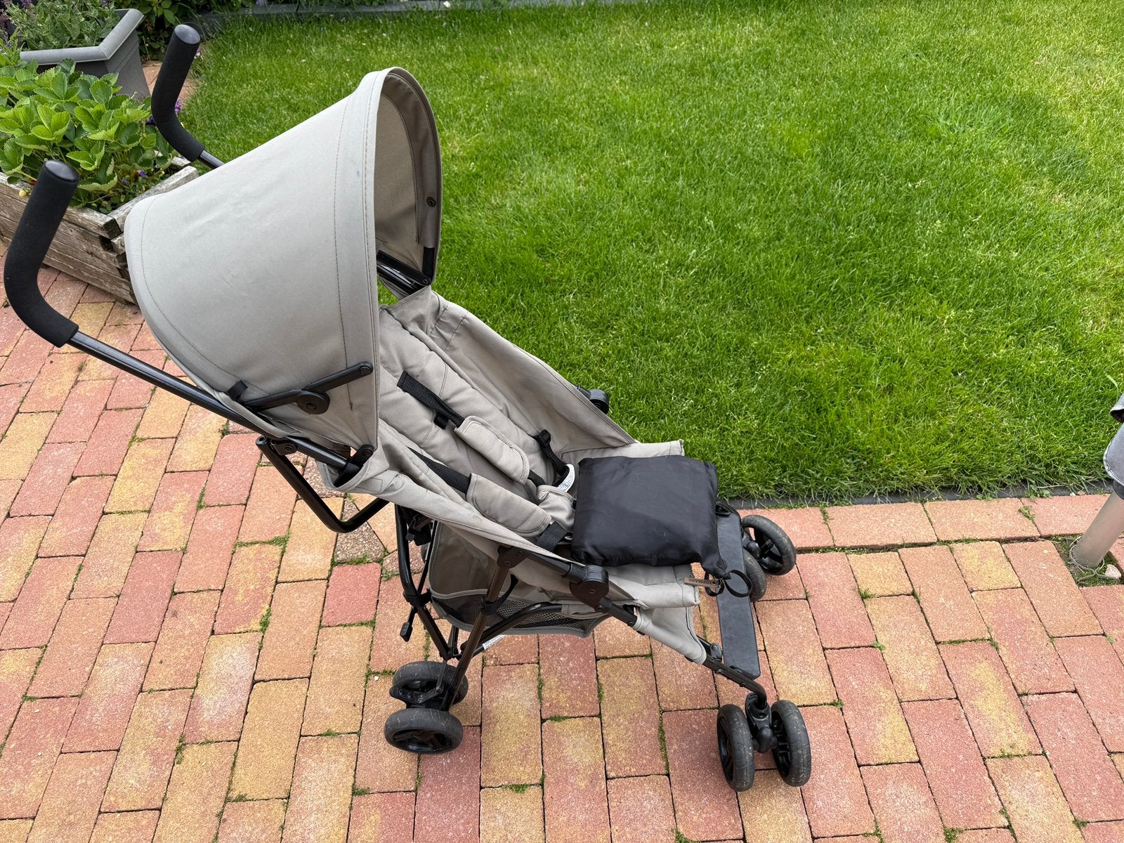 Buggy met regenhoes, Kinderen en Baby's, Buggy's, Ophalen, Zo goed als nieuw, Regenhoes