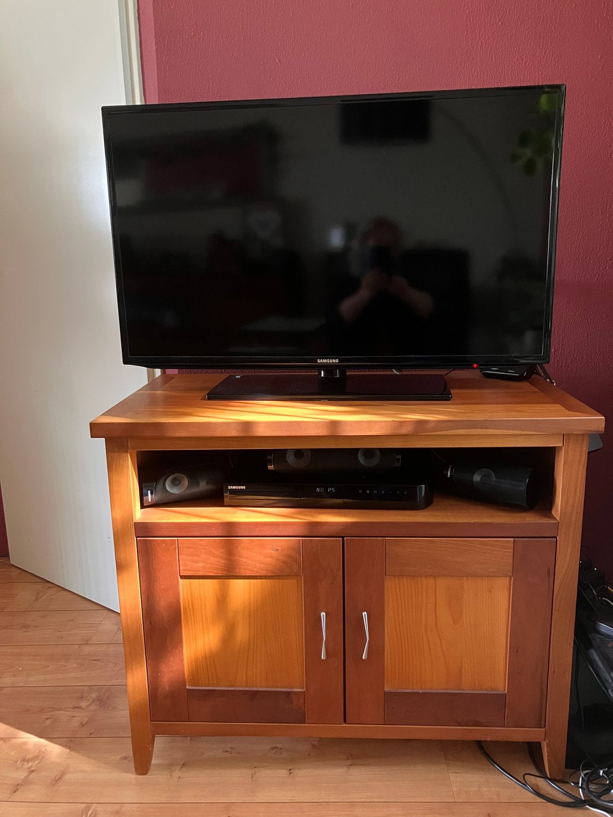 TV-meubel van massief kersenhout, Huis en Inrichting, Ophalen, 50 tot 100 cm, Zo goed als nieuw, Minder dan 100 cm