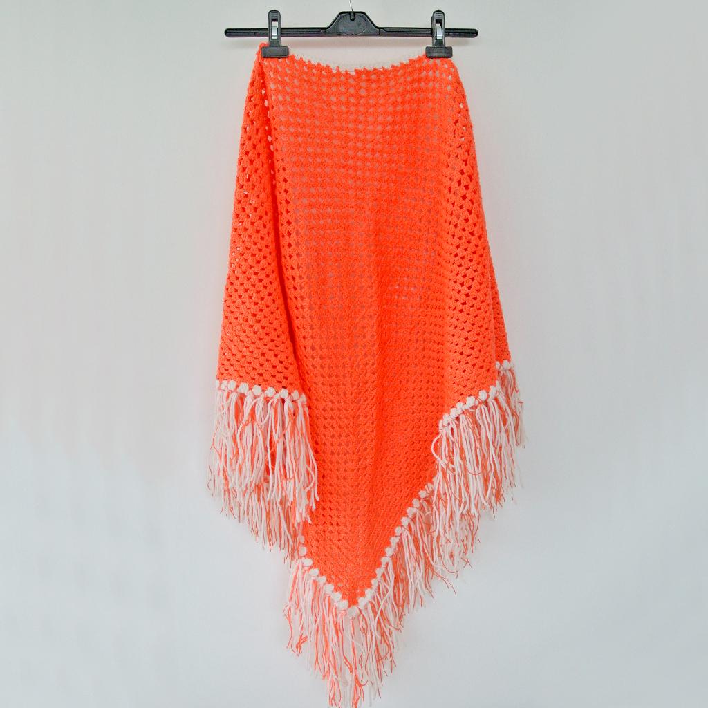 vintage gehaakte OMSLAGDOEK fluo oranje gehaakt sjaal stola, Ophalen of Verzenden, Gedragen, Maat 46/48 (XL) of groter, Sjaal