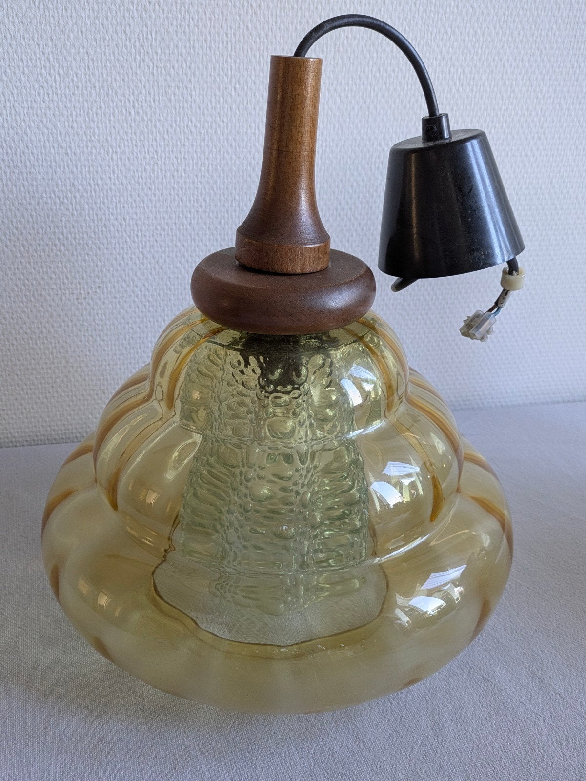 Veb Narva lamp Vintage dubbele lampenkap amberkleurige, Ophalen of Verzenden