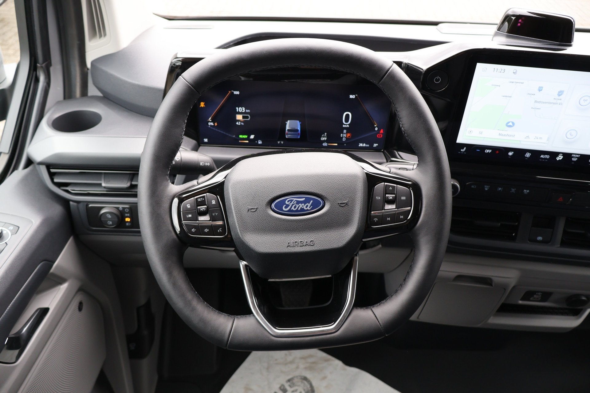 Ford E-Transit Custom L2 H1 Sport 71 kWh 218pk B&O 360 Camer, Auto's, Bestelauto's, Automaat, Gebruikt, Leder en Stof, Zwart