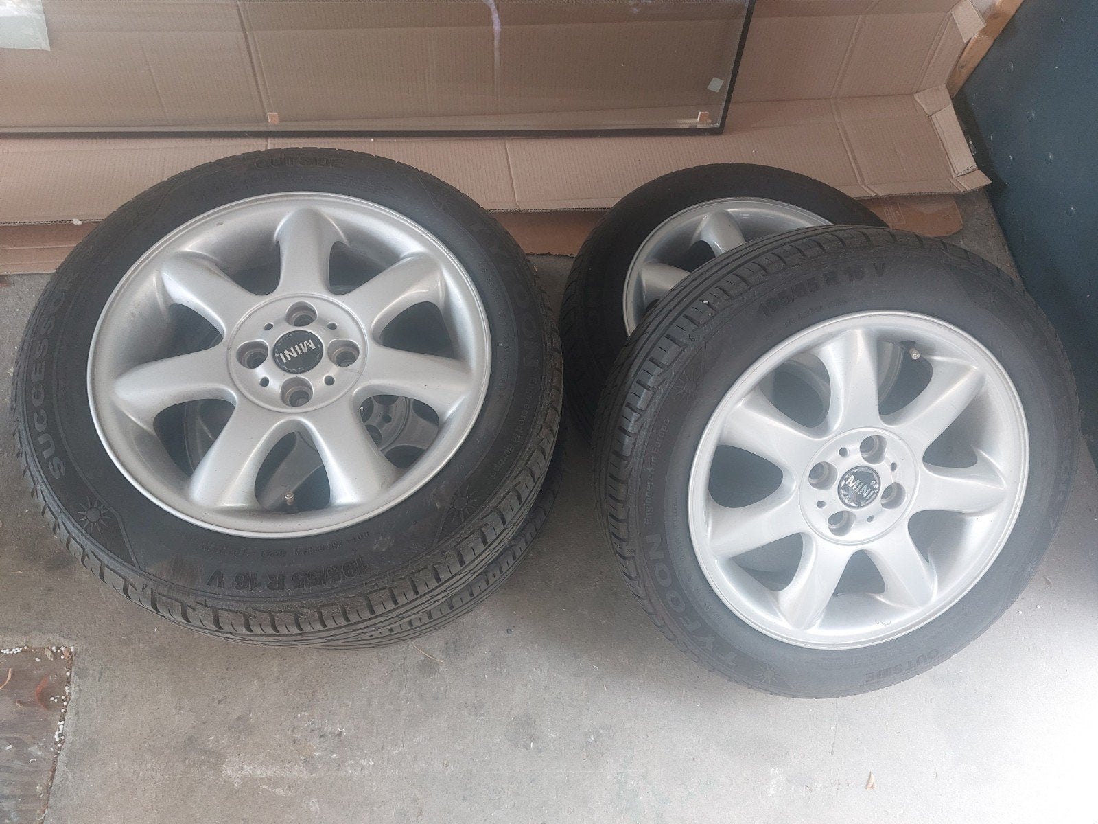 Originele Mini velgen met banden 195/55 R16 4x100, Auto-onderdelen, Banden en Velgen, Ophalen, Gebruikt, 16 inch, Banden en Velgen
