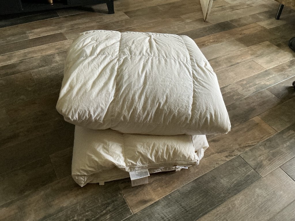 Donzen dekbed 240x220, Huis en Inrichting, Ophalen, Gebruikt, Lits-jumeaux, Wit