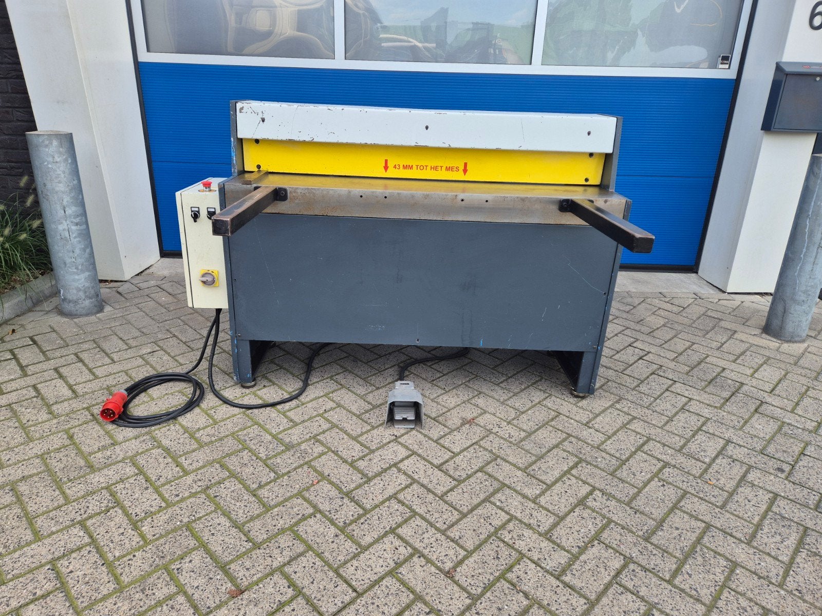 SMP Universele Plaatschaar met voetbediening 1275x3mm 380V, Slowakije, Gebruikt, Info@bolkmachinehandel.nl, Ophalen of Verzenden