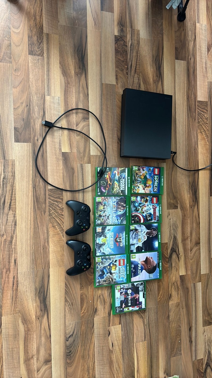 Xbox one X Project Scorpio edition, Ophalen, Zo goed als nieuw, 1 TB, Met 1 controller