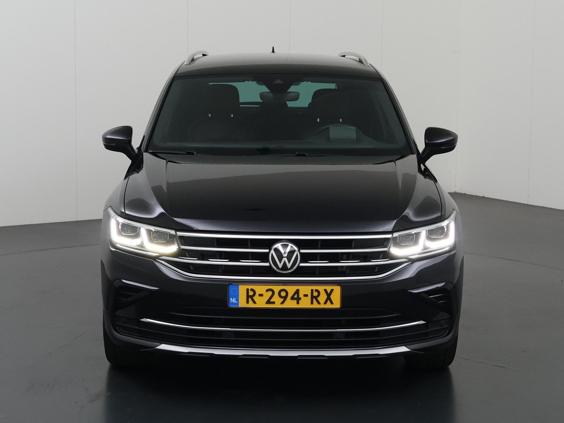 Volkswagen Tiguan 1.5 TSI Elegance | Elektr. Trekhaak | Lede, Auto's, 4 cilinders, 150 pk, Zwart, 14 km/l