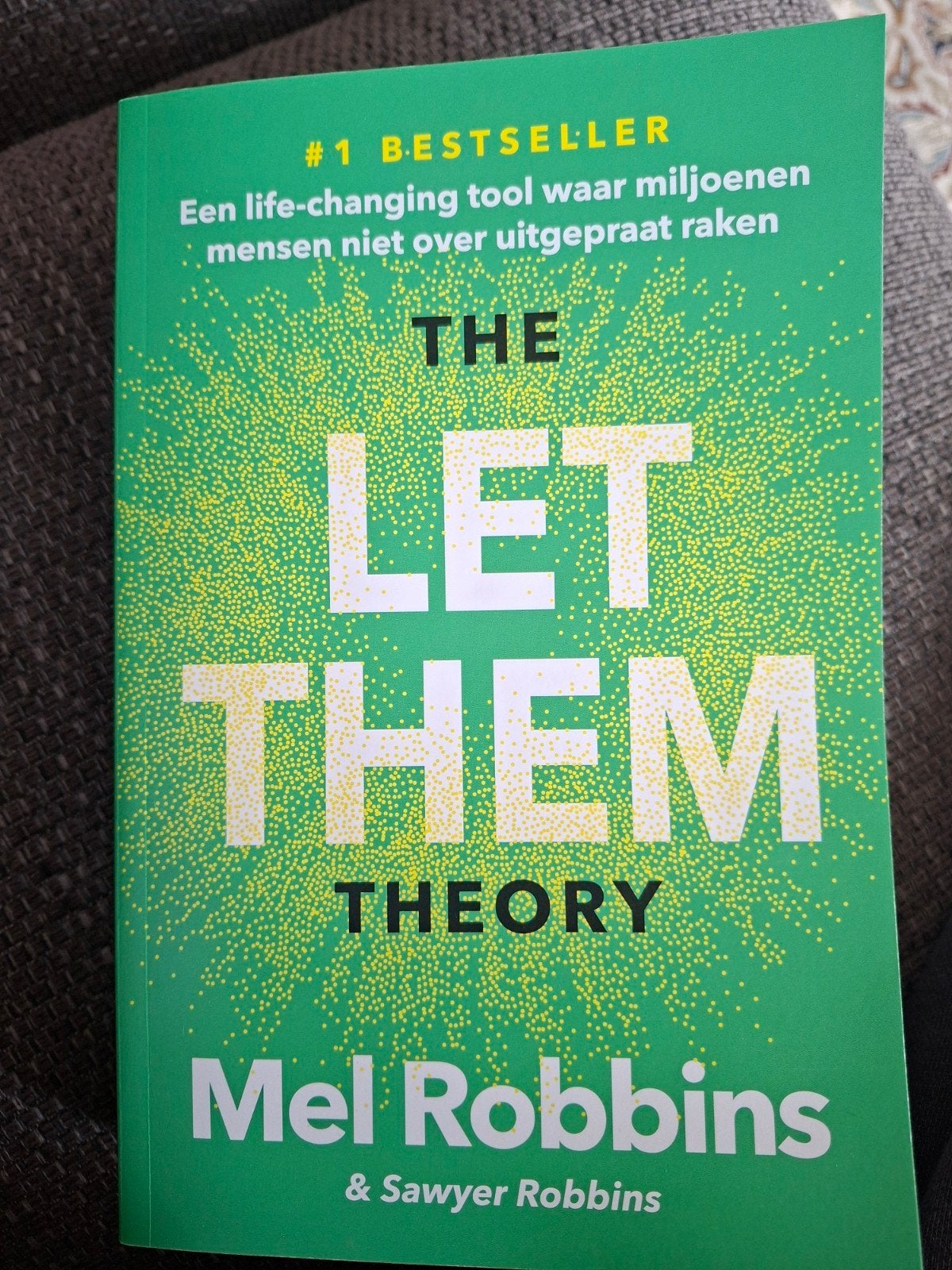 The Let Them Theory - Mel Robbins (Zo goed als nieuw), Ophalen of Verzenden, Zo goed als nieuw, Mel Robbins, Nederland