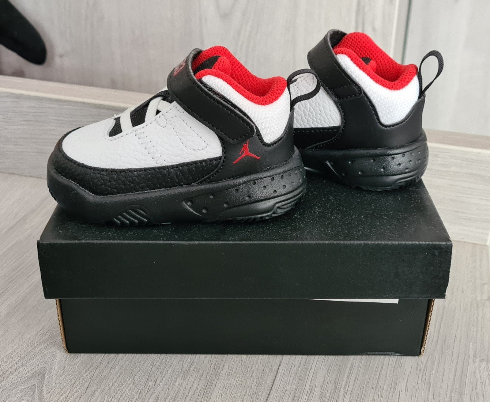 Nieuwe Nike Jordan Max Aura 3 (TD) - Maat 19, Nieuw, Ophalen of Verzenden, Nike Jordan, Jongen of Meisje