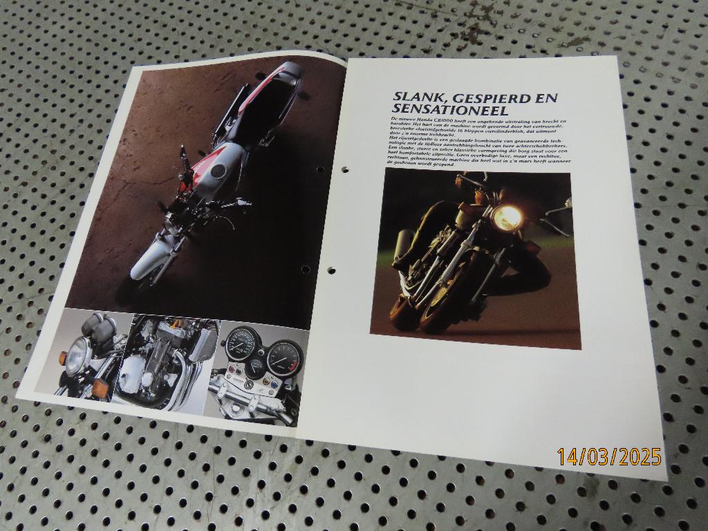 Mooie folder / kleurenfolder openklapmodel Honda CB1000 '93, Ophalen of Verzenden, Gebruikt, Motoren