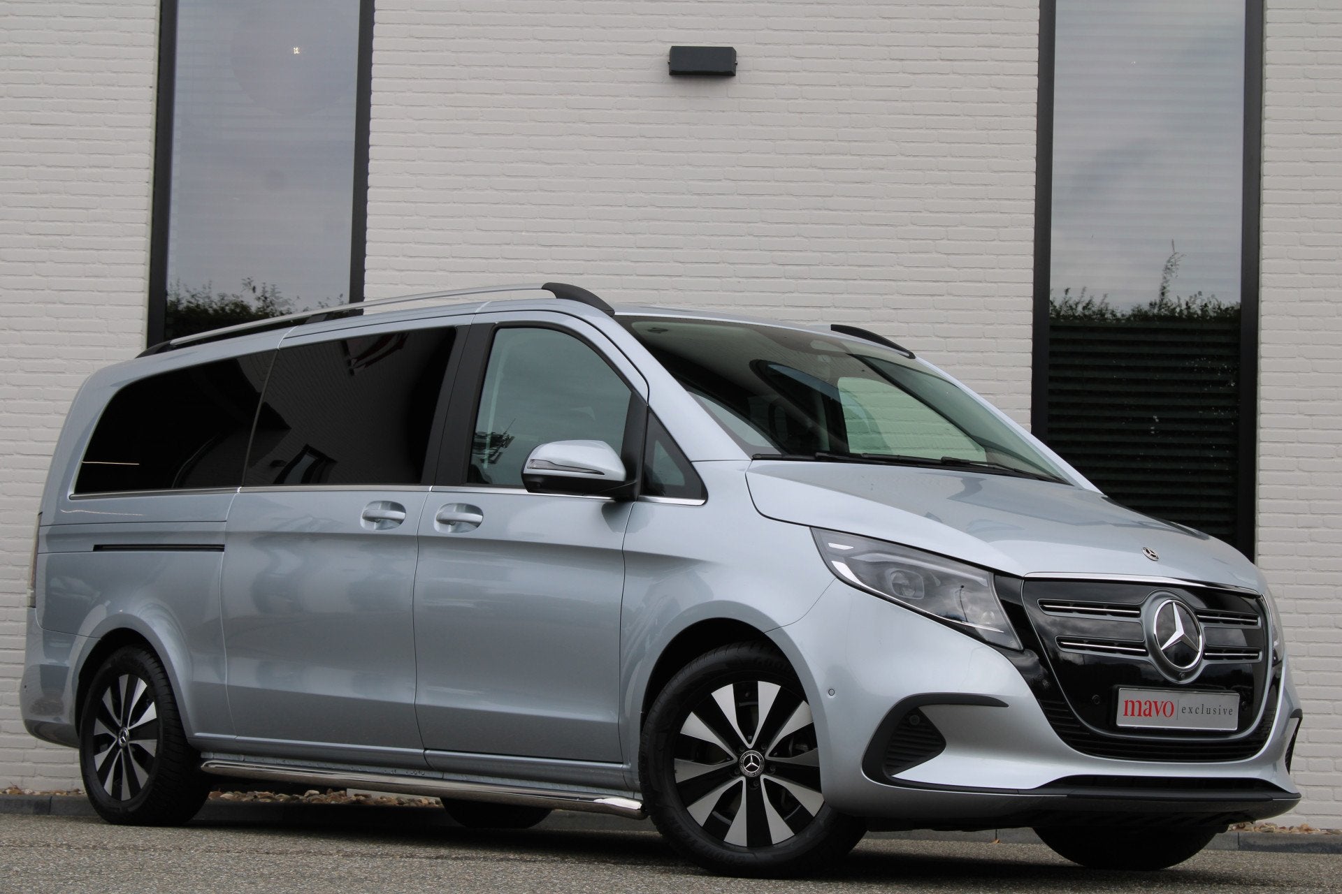 Mercedes-Benz EQV 300 L3 / Extra Lang / 7-Persoons / 2x Elec, Auto's, Dealer onderhouden, Gebruikt, Met garantie (alle), 2535 kg