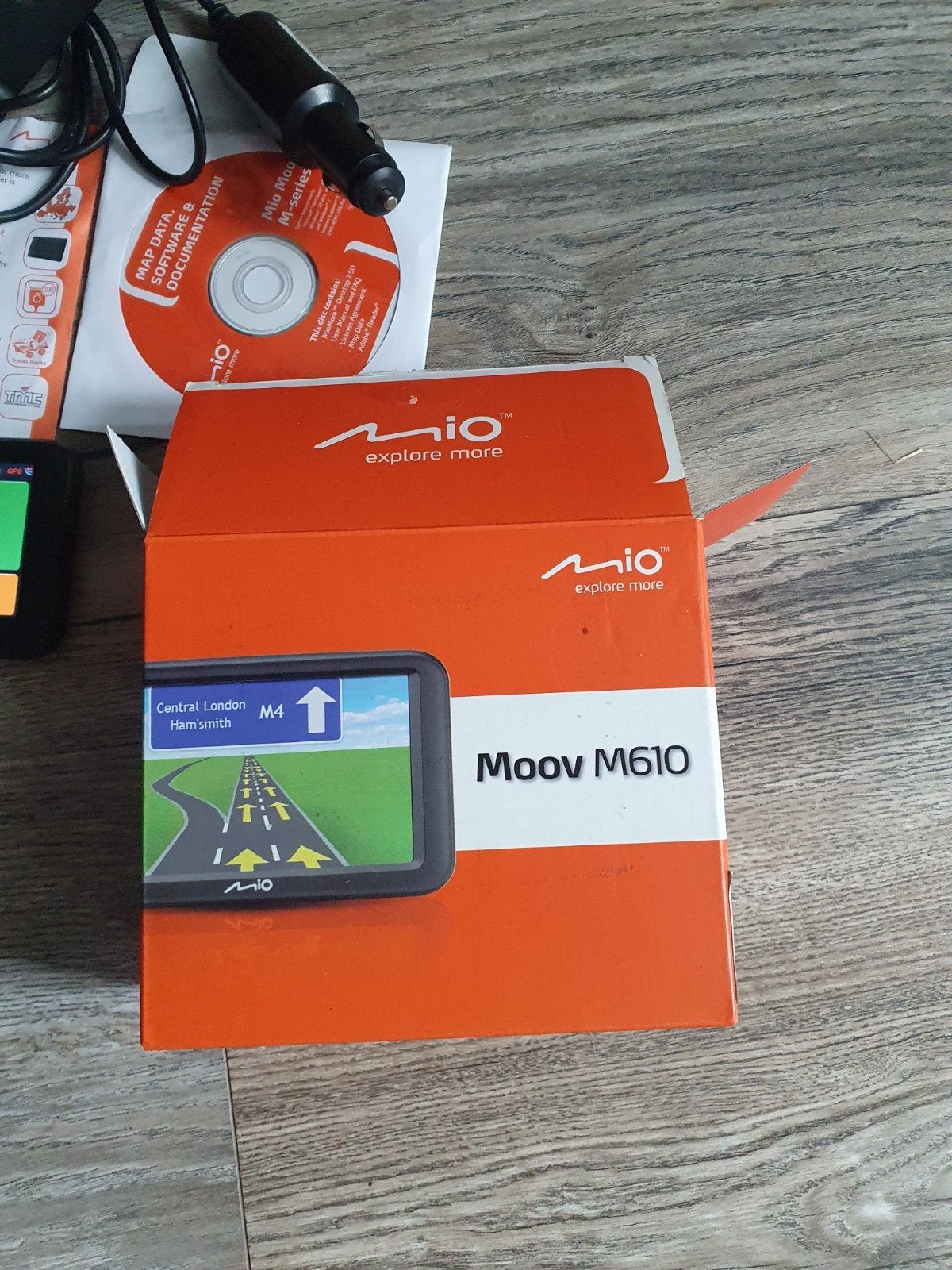 Mio Moov M610 navigatiesysteem met accessoires, Ophalen of Verzenden, Gebruikt