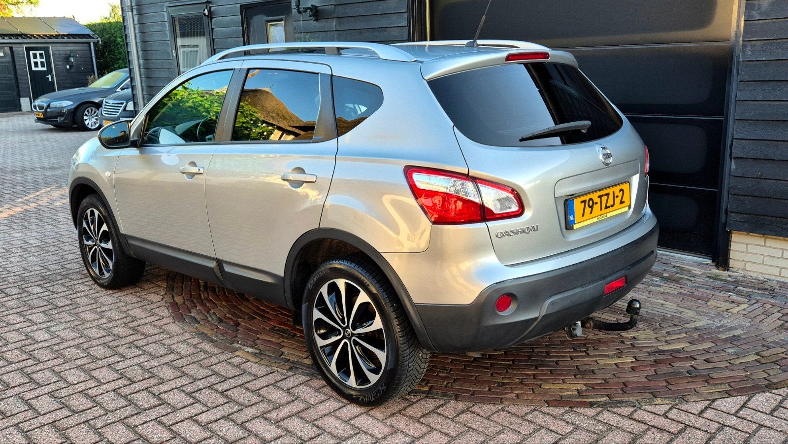 Foto 4 van Nissan Qashqai 1.6 2012 Grijs/Connect Edition/Pano/ Inruil m