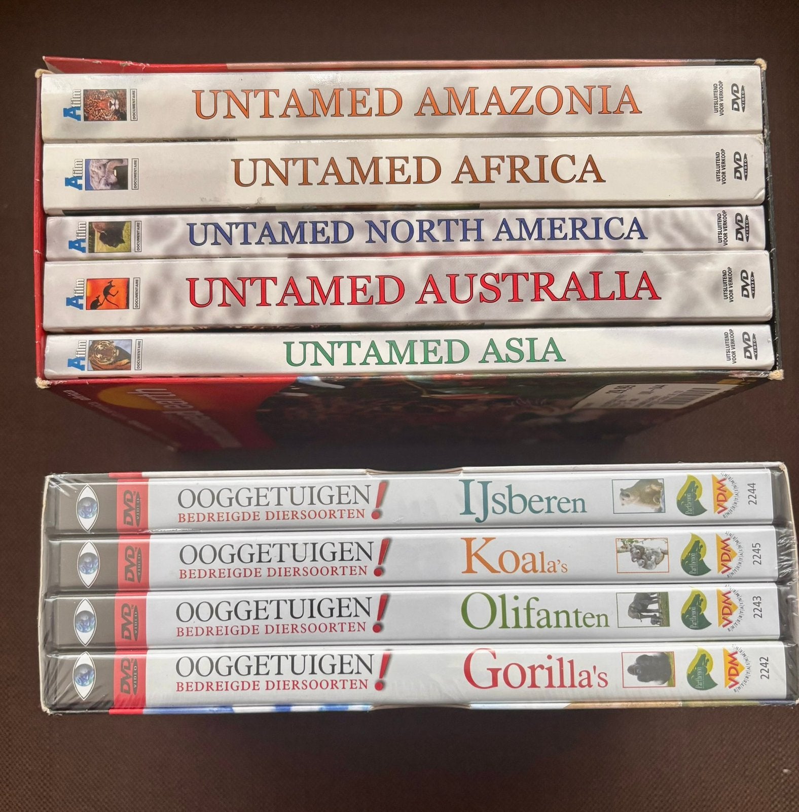 Dvd box untamed Earth, en Ooggetuigen bedreigde diersoorten, Alle leeftijden, Ophalen of Verzenden, Zo goed als nieuw, Natuur