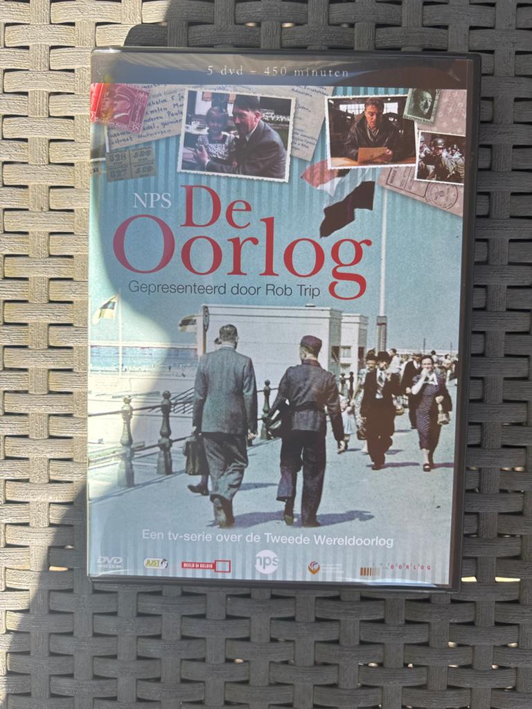 NPS De Oorlog - TV-serie Tweede Wereldoorlog (5 DVD Boxset), Oorlog of Misdaad, Boxset, Ophalen of Verzenden, Zo goed als nieuw