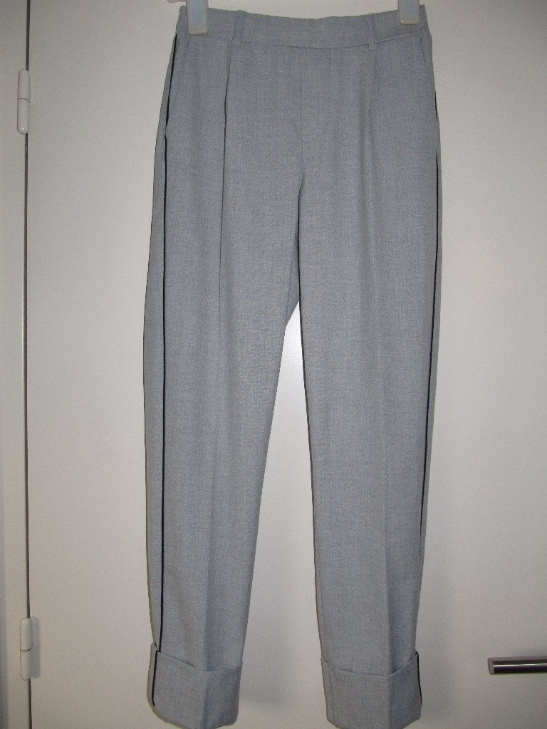 Broek Bershka maat S , Zo goed als nieuw, Maat 36 (S), Bershka, Ophalen of Verzenden