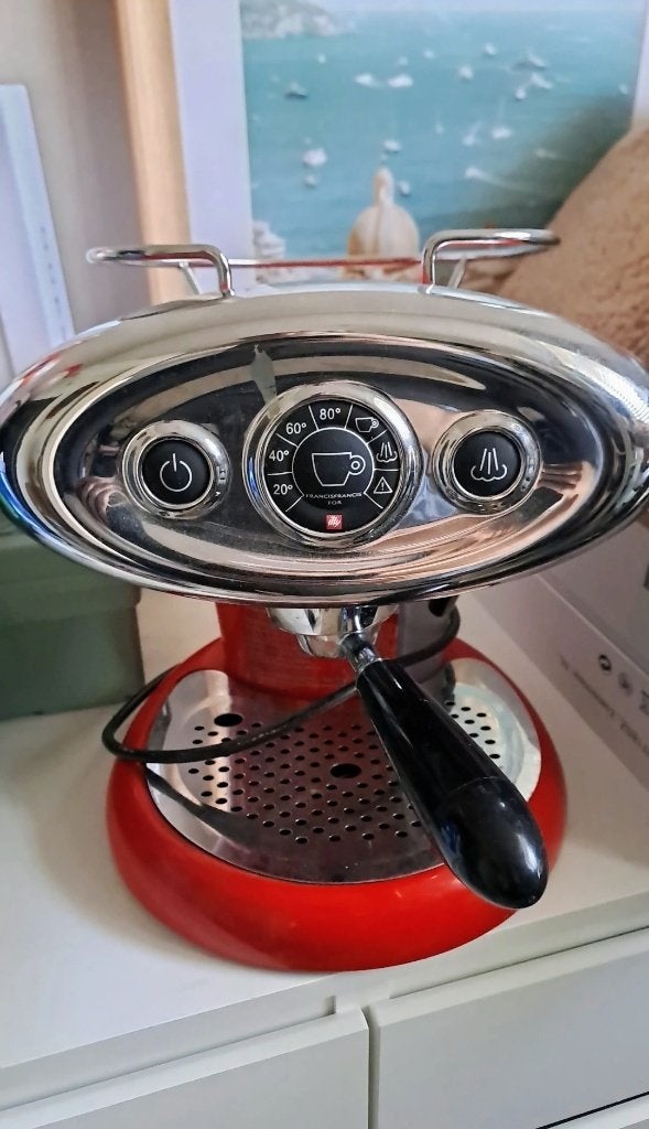Illy Francis X7.1 Iperespresso - Rood, Ophalen, Koffiepads en cups, Gebruikt, Koffiemachine