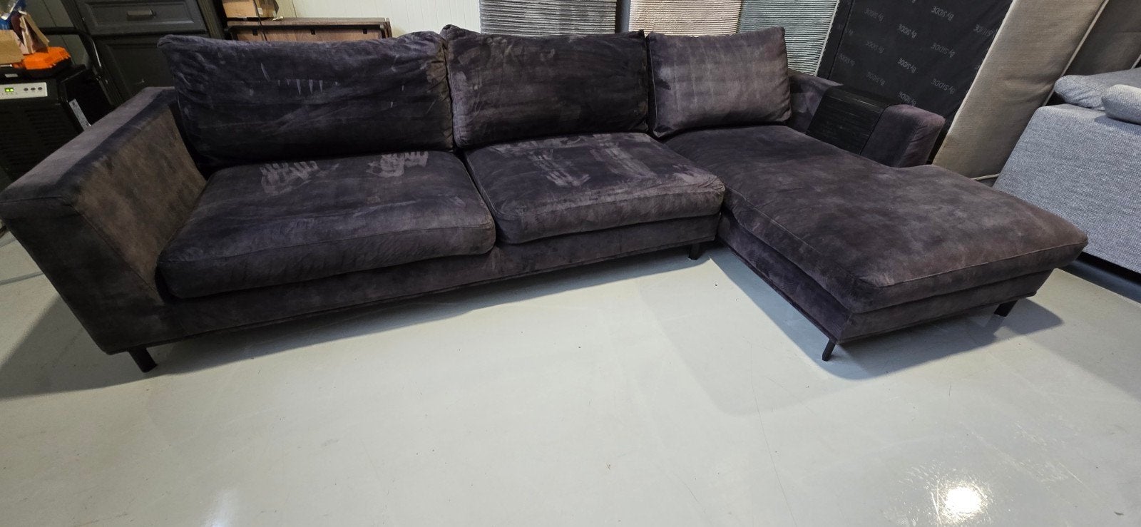 Carmen Hoekbank Velvet Antraciet - room 108, Gebruikt, Room 108, Room 108, 300 cm of meer