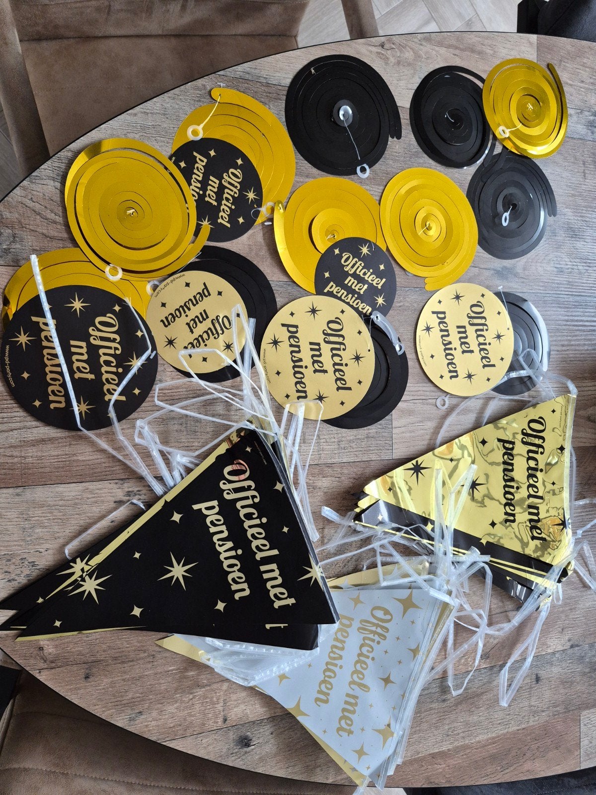 versiering pensioen, Ophalen, Zo goed als nieuw, Versiering
