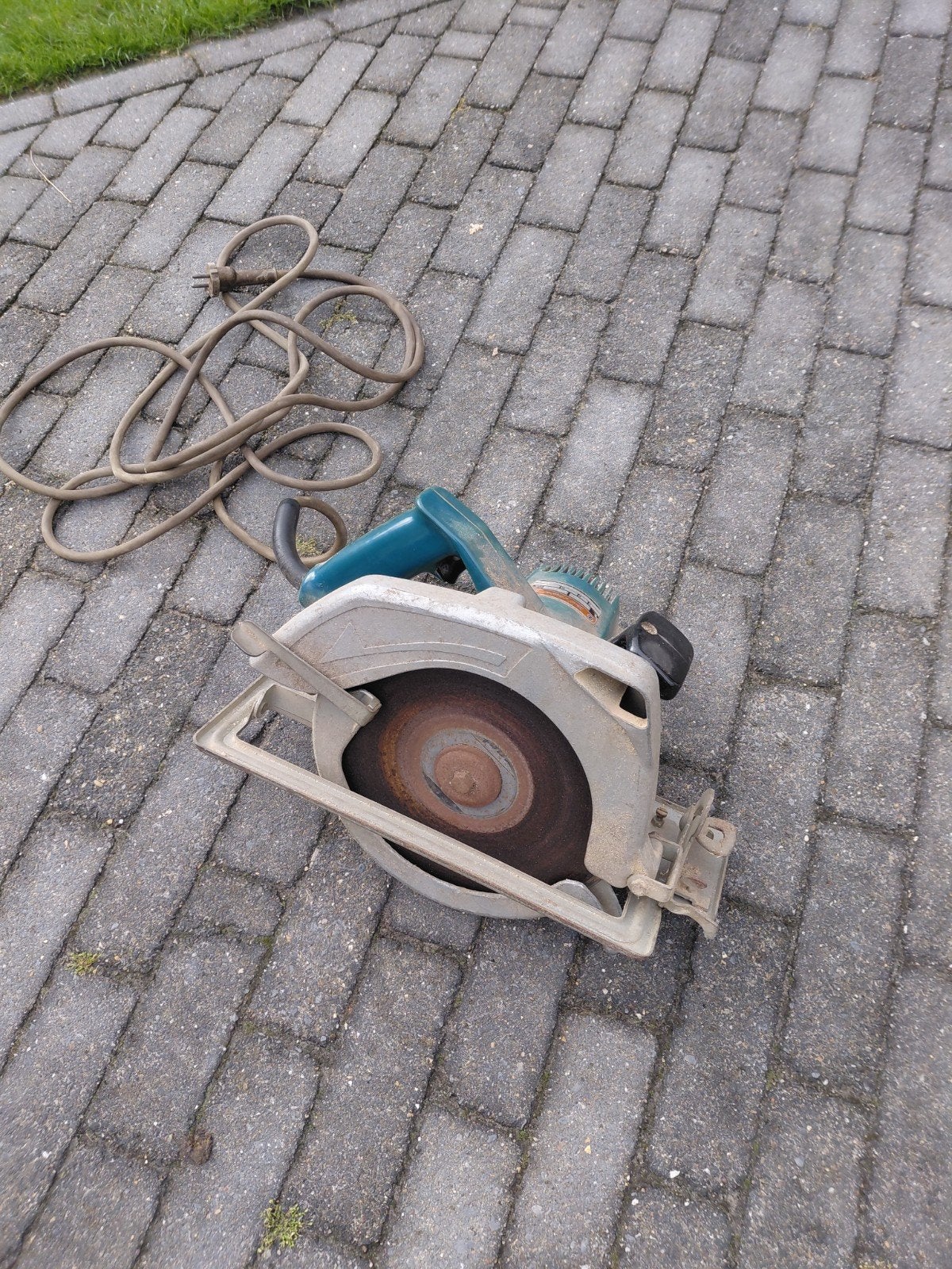 Black en decker circelzaag, Gebruikt, Cirkelzaag, Ophalen of Verzenden, 30 tot 70 mm