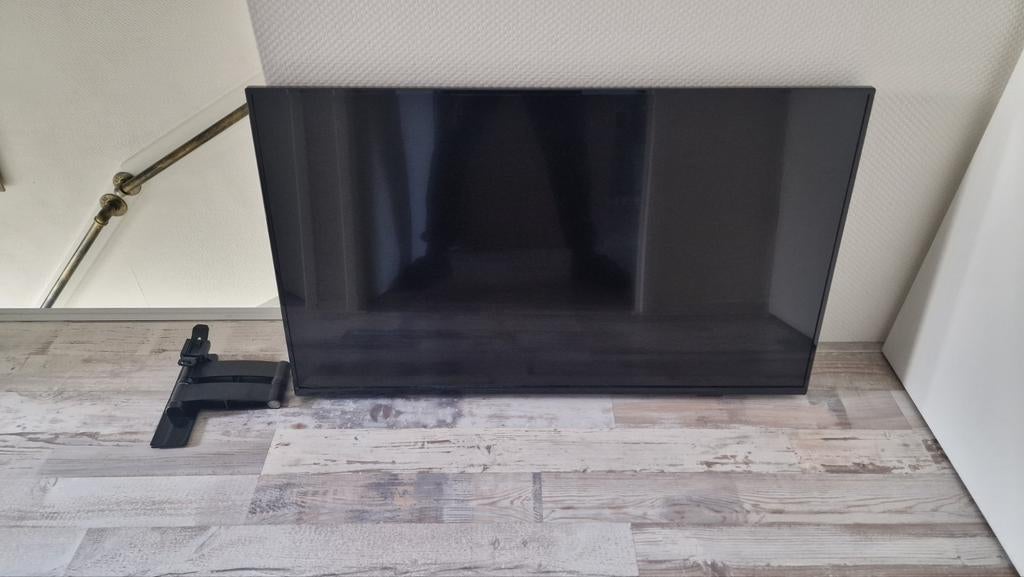 Philips TV 43" met philips hue ingebouwd, incl muur beugel, Audio, Tv en Foto, Televisies, Zo goed als nieuw, LCD, 100 cm of meer