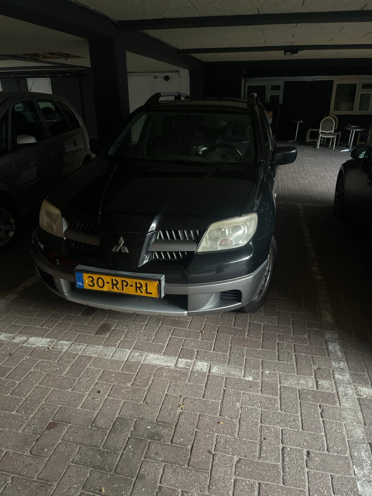 Mitsubishi Outlander 2.0 MPI 2WD 2005 Zwart, Auto's, Voorwielaandrijving, 136 pk, Outlander, 4 cilinders