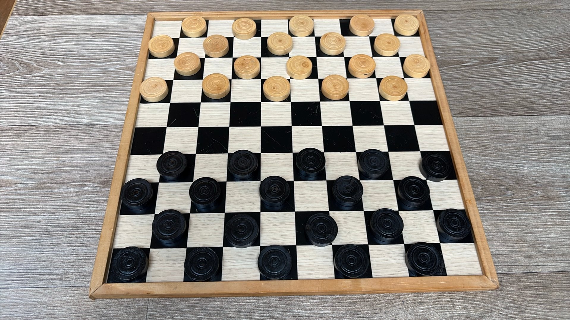 SCHAAK/DAMBORD MET ALLEEN DAMSTENEN, Ophalen of Verzenden, Zo goed als nieuw