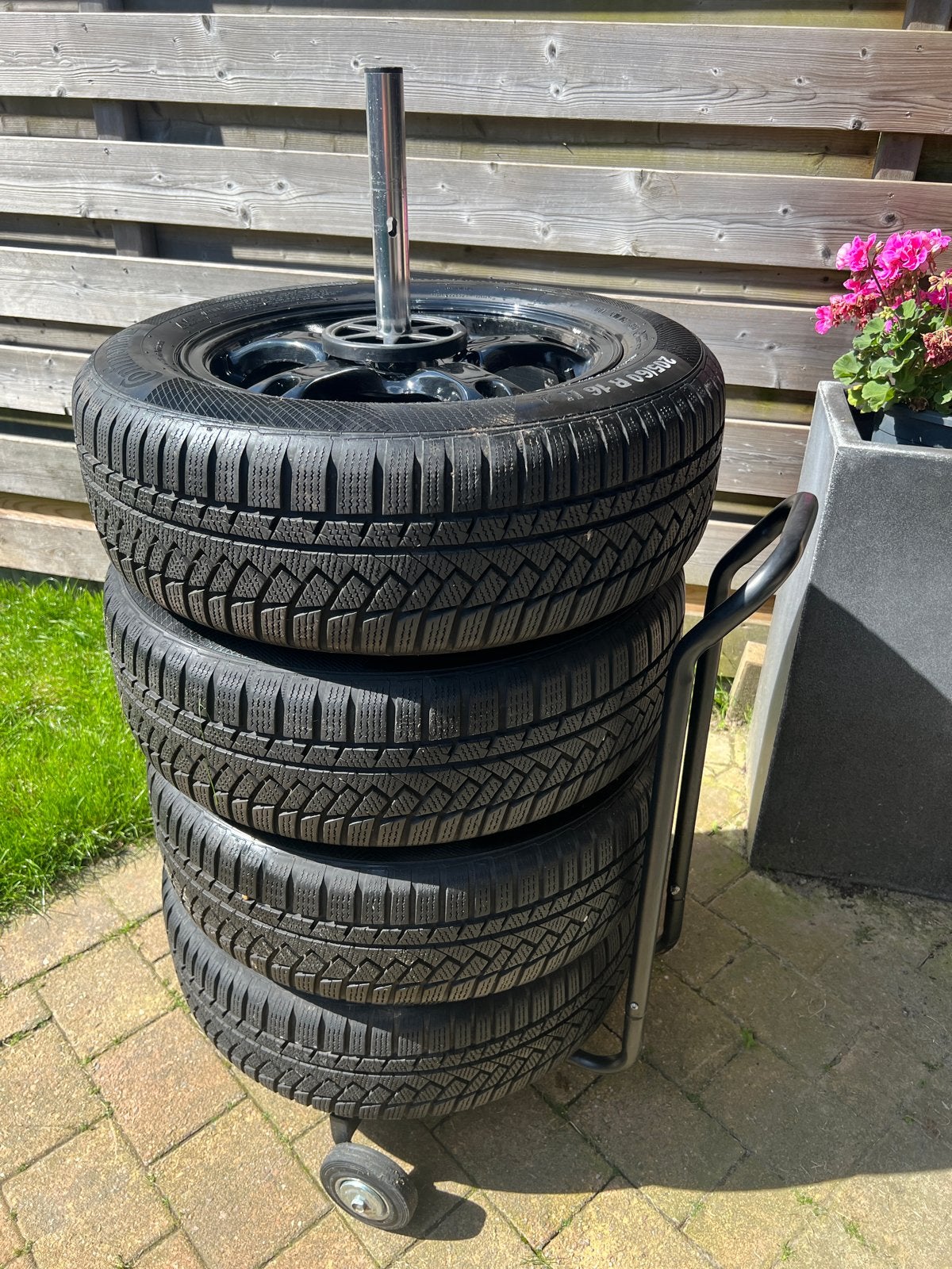 KIA Niro winterbanden Continental Wintercontact, Ophalen, Gebruikt, 16 inch, Banden en Velgen
