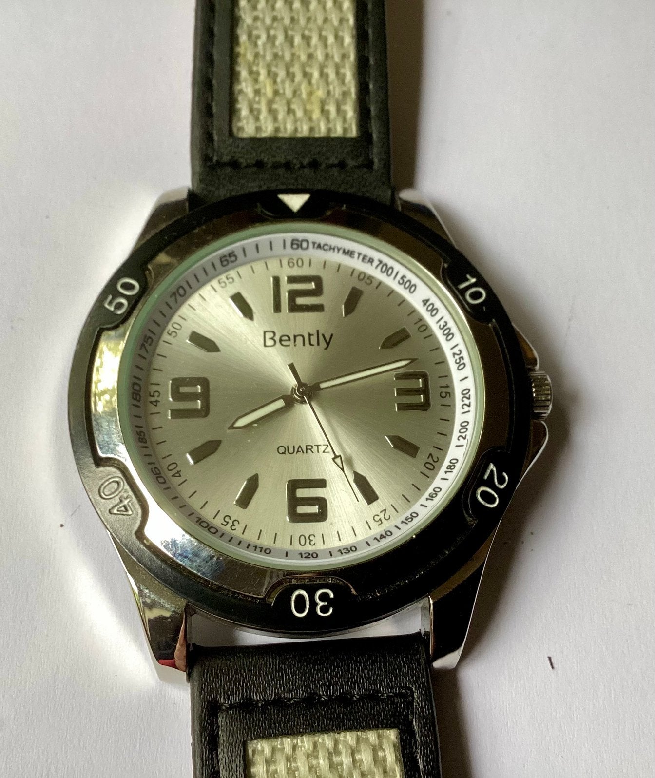 Vintage Quartz herenhorloge Bently. Met Tachymeter - bezel., Ophalen of Verzenden, Zwart, Android