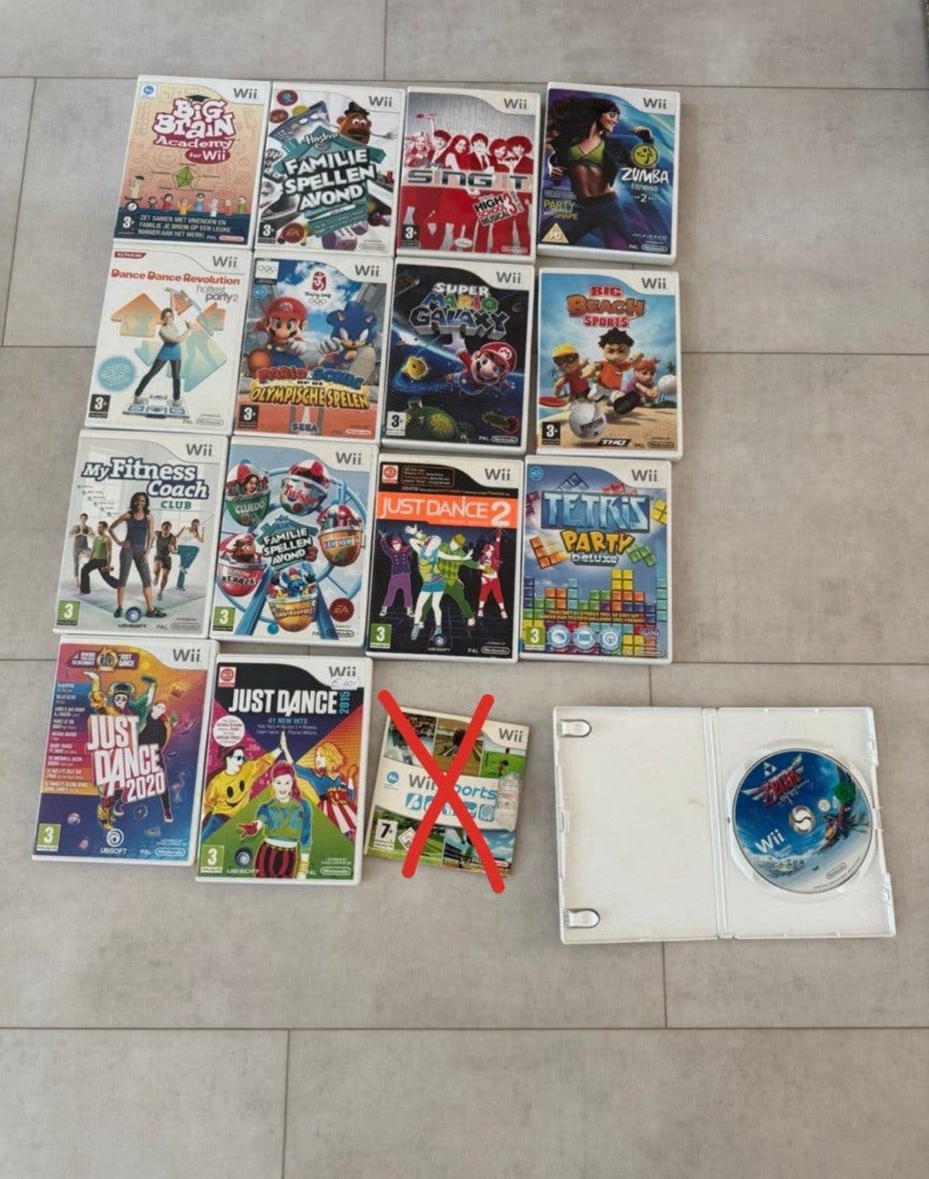 36 Wii games + 4 microfoons, 3 spelers of meer, Ophalen of Verzenden, Vanaf 3 jaar
