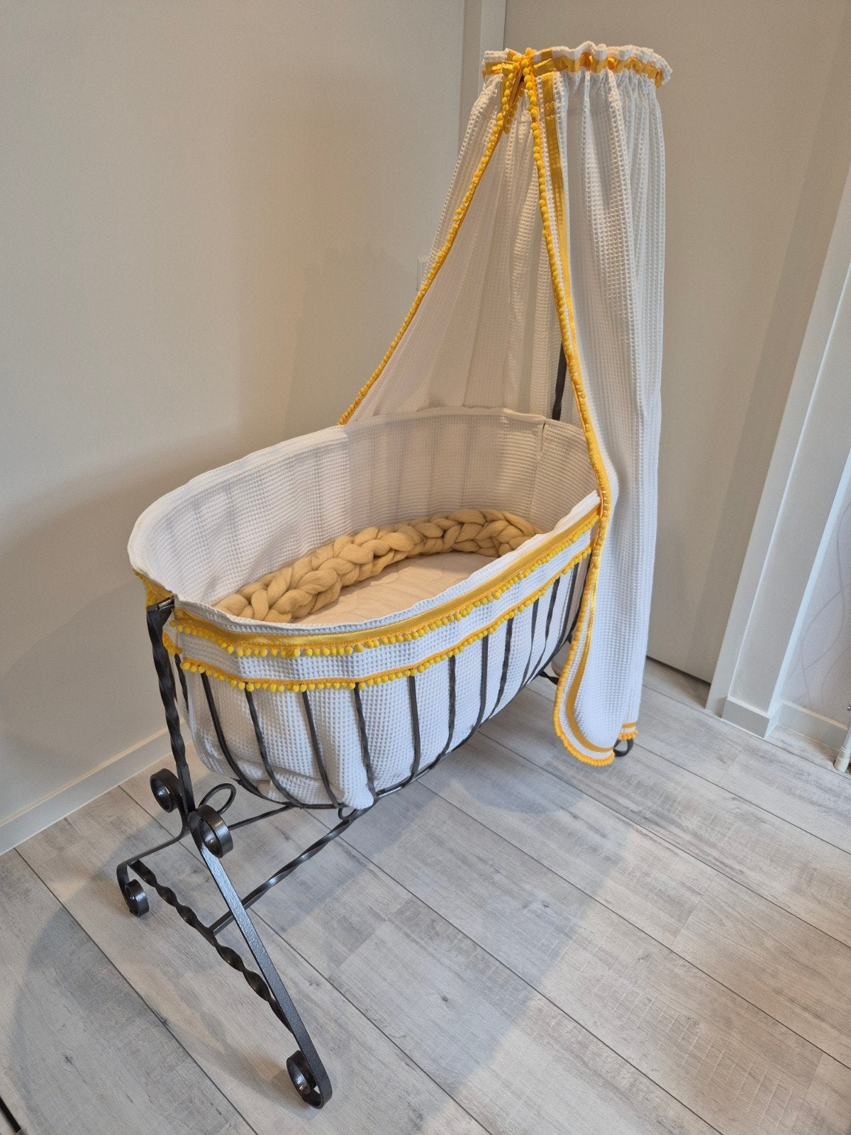 Antieke Babyschommel wieg, ledikant. Volledig gerestaureerd., Kinderen en Baby's, Ophalen, Wieg