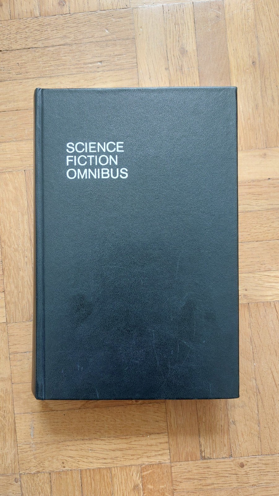 Science Fiction Omnibus (Hardcover), Boeken, Ophalen of Verzenden, Gelezen
