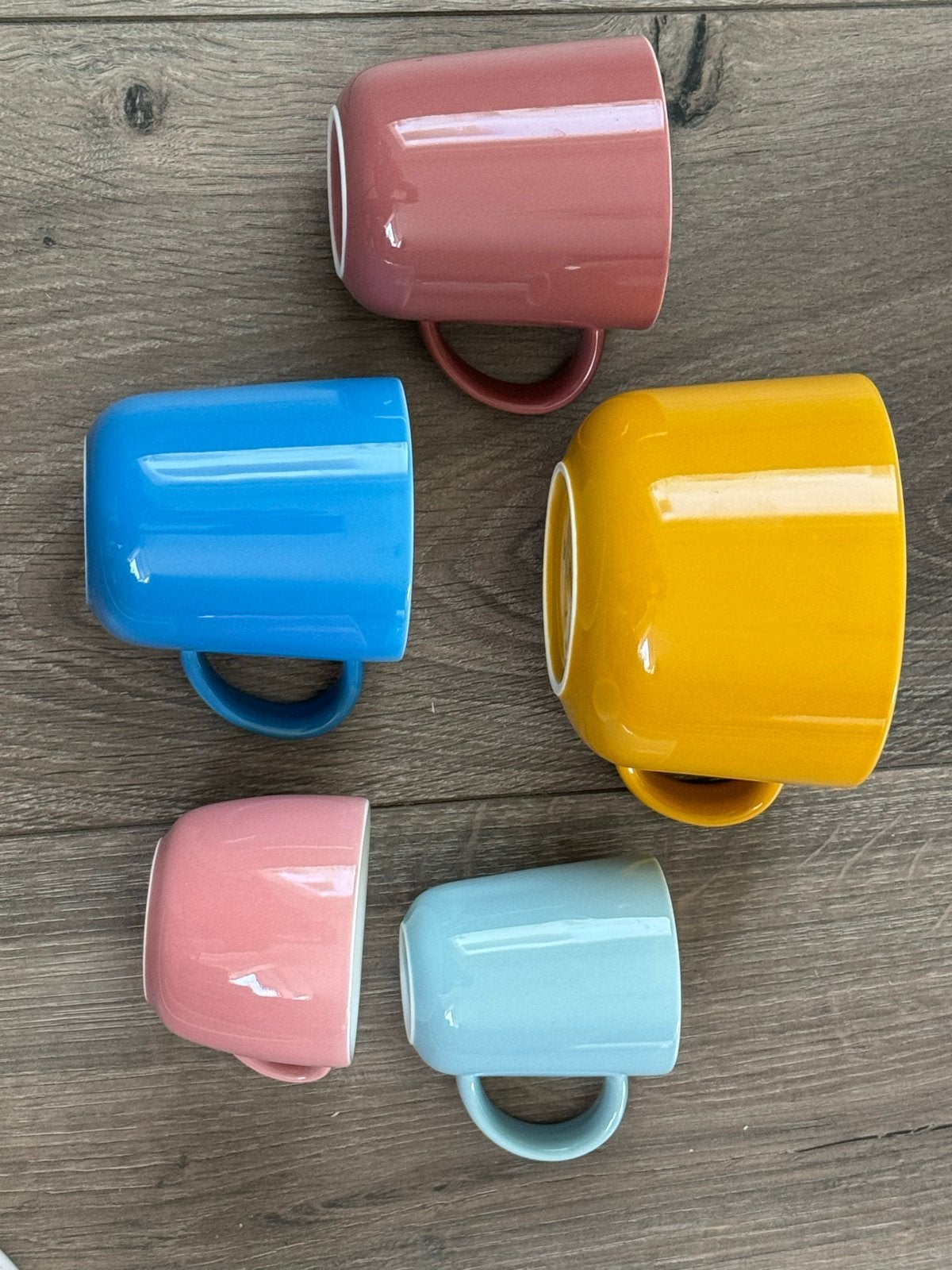 Set van 5 HEMA mokken in diverse kleuren, Hema, Keramiek, Zo goed als nieuw, Mok
