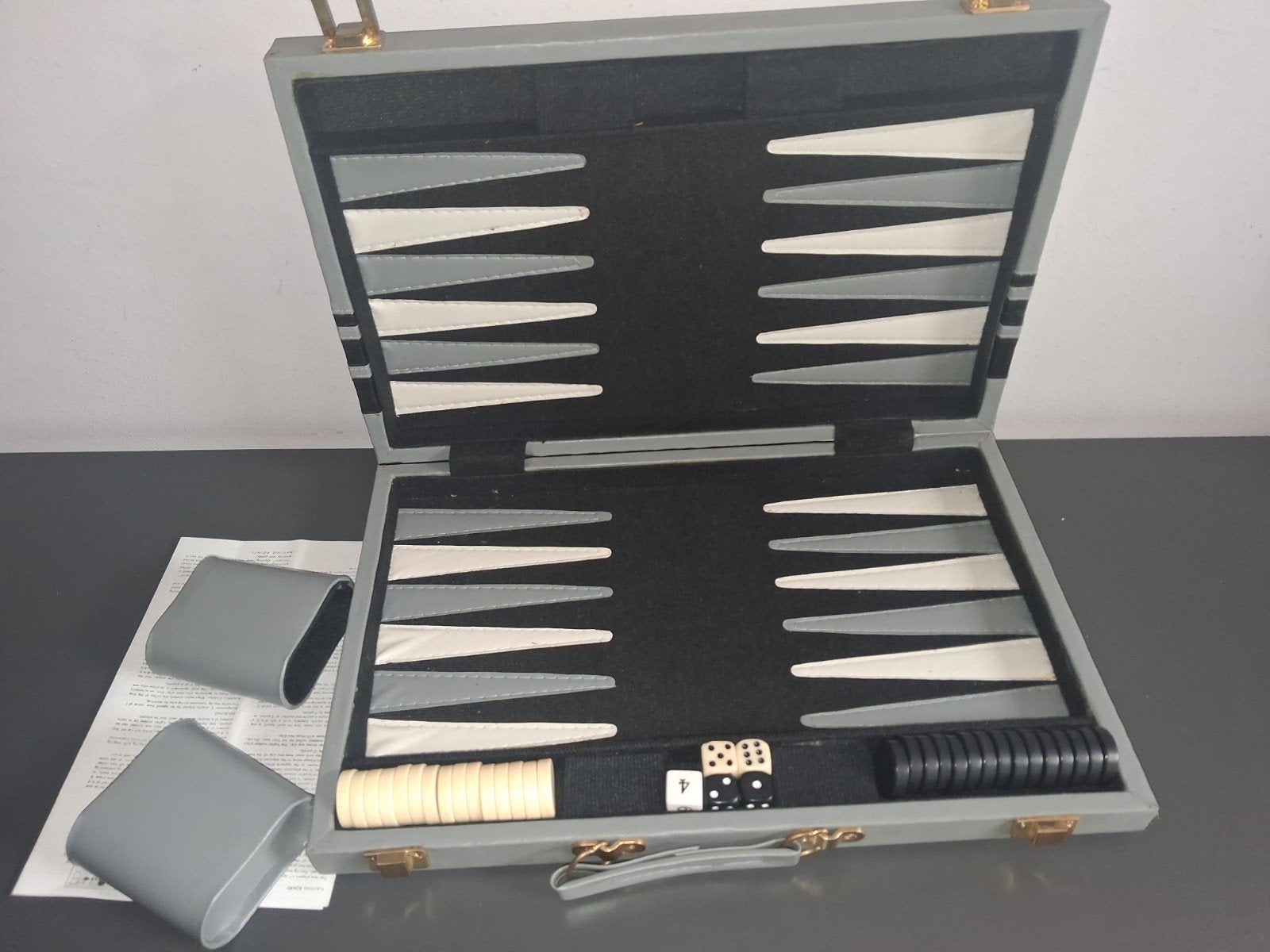 Backgammon Reisspel in Koffer tric trac spel, Een of twee spelers, Ophalen of Verzenden, Gebruikt, Reisspel