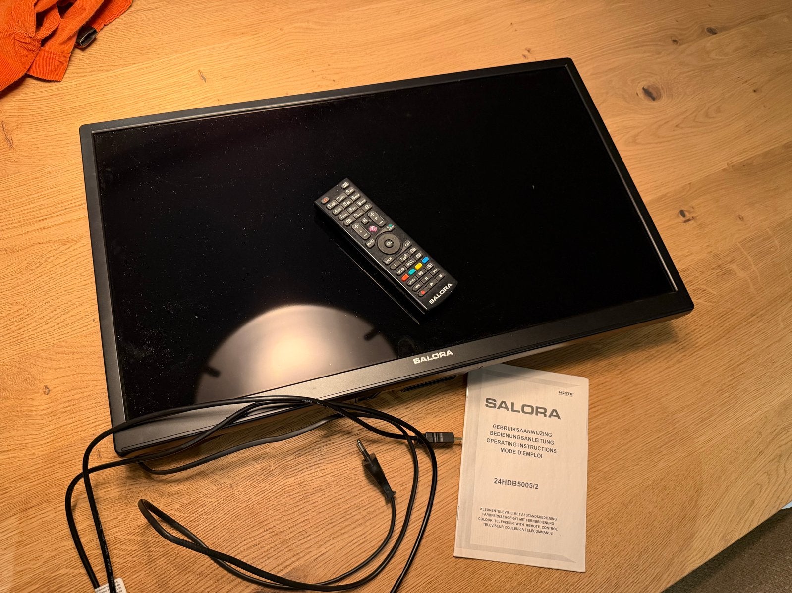 Salora 24 inch 24HDB5005/2 Caravan/Camper TV, Ophalen, Zo goed als nieuw