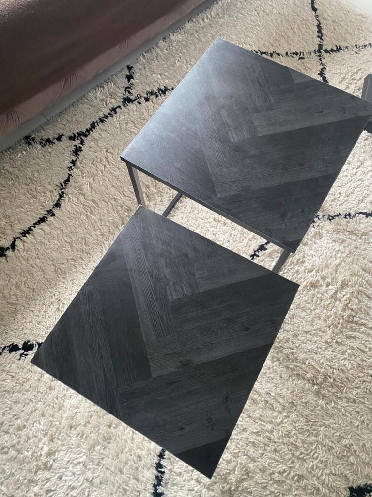 Set van 2 zwarte salontafels met visgraatmotief, Huis en Inrichting, Vierkant, Ophalen of Verzenden, Zo goed als nieuw, Metaal