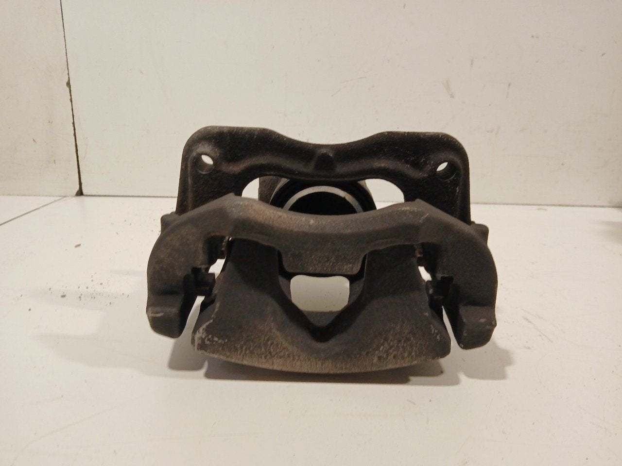 Remklauw links voor BMW 1 serie, Auto-onderdelen, Onderdelen@venauto.nl, Van der Ven Autorecycling B.V., Gebruikt, Ettenseweg 76, 4706 PB Roosendaal, The Netherlands