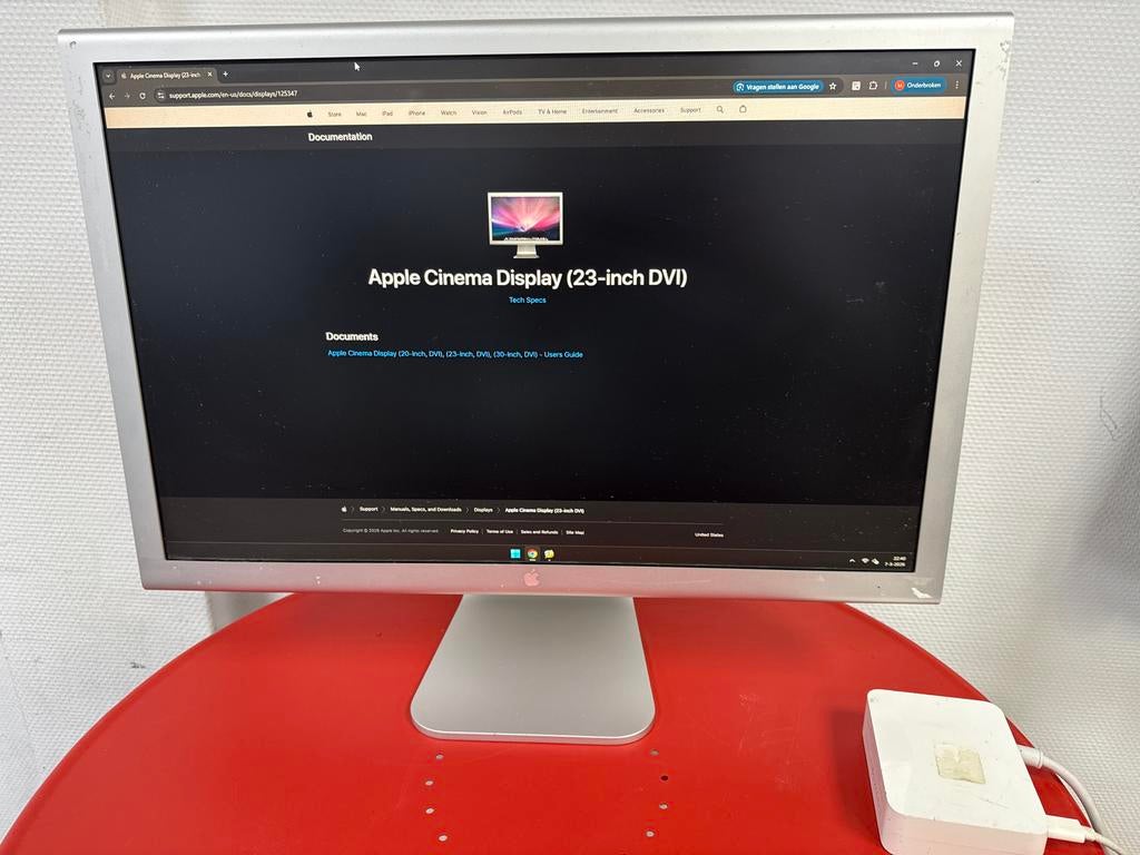 Apple Cinema Display A1082 23 inch met 90W adapter, Gebruikt, Kantelbaar, Ophalen of Verzenden, Onbekend