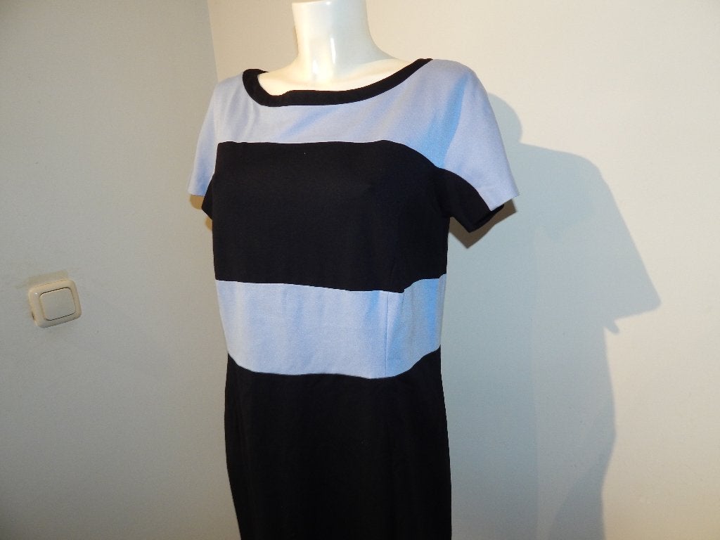 Marccain tijdloos mooie casual jurk baby blauw deels N6/44, Maat 42/44 (L), Zo goed als nieuw, Knielengte, Marccain