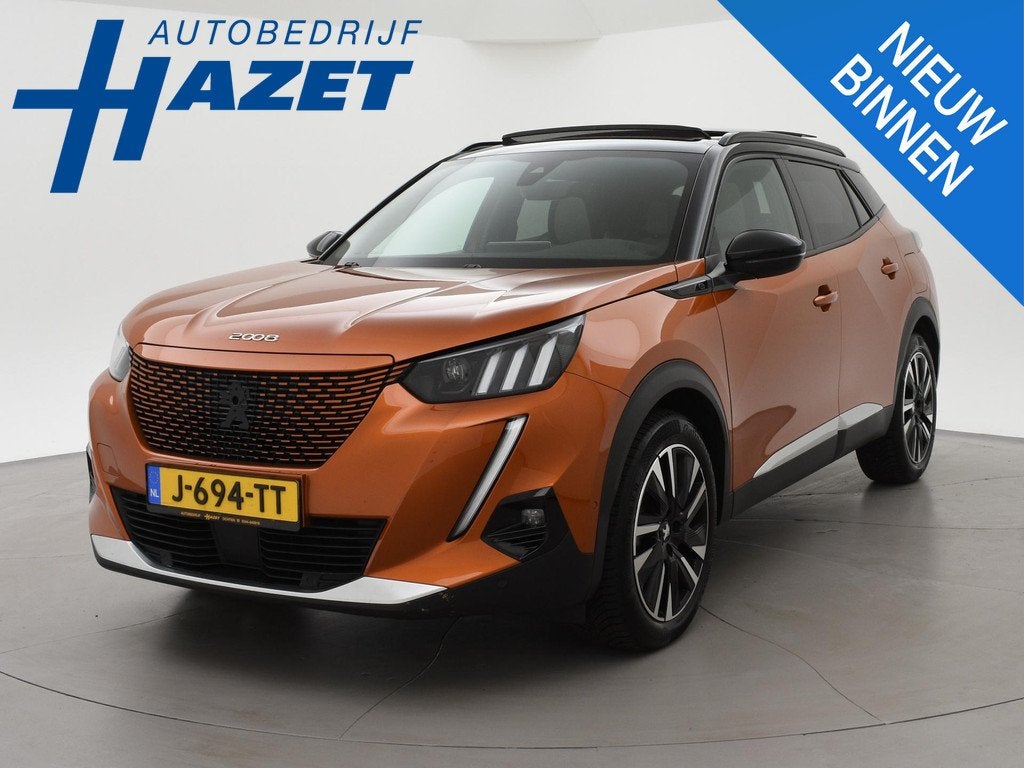 Peugeot e-2008 EV GT PREMIERE + PANORAMA SCHUIFDAK | ADAPTIV, Auto's, Peugeot, 136 pk, Gebruikt, Overige kleuren, Alcantara
