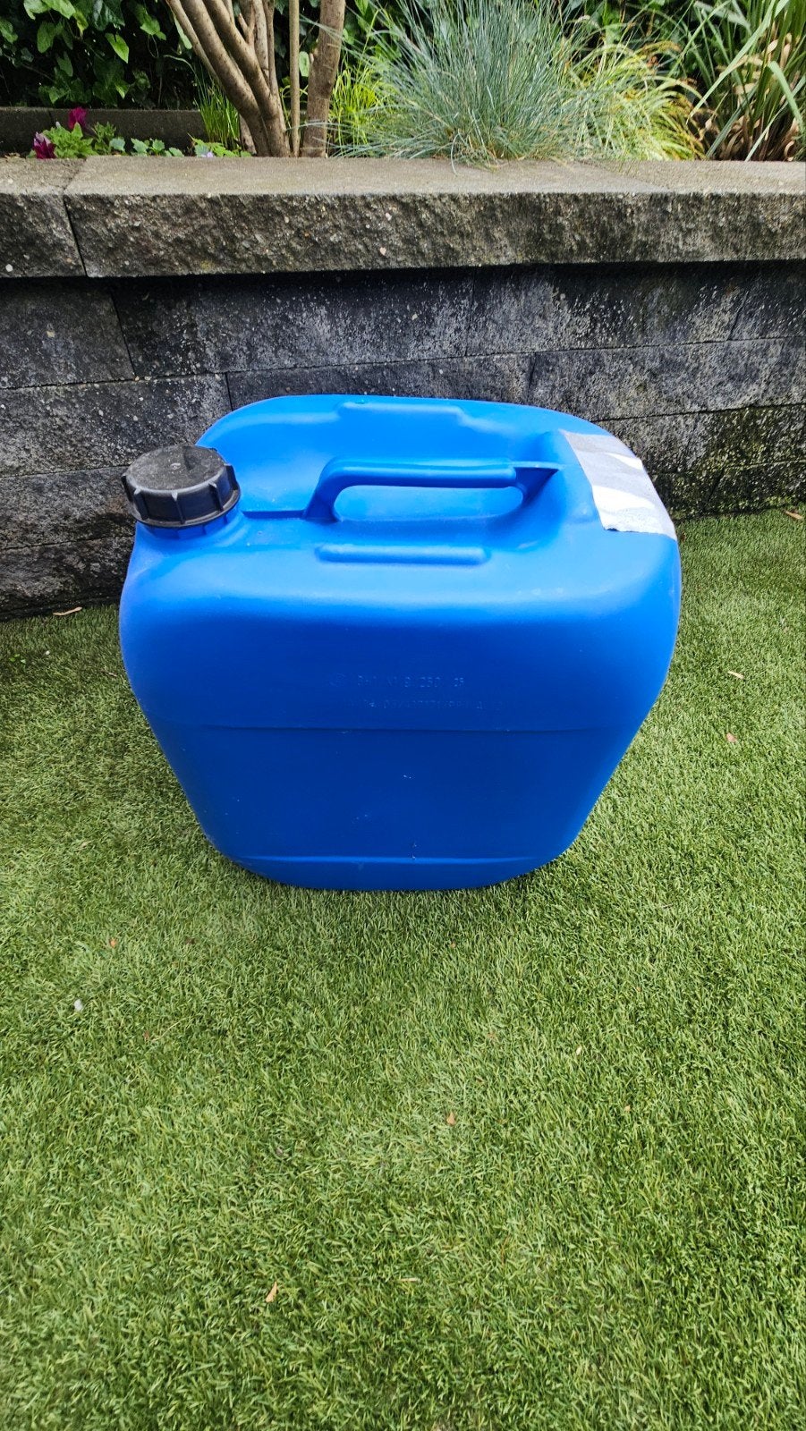 Blauwe jerrycan 30 liter., Tuin en Terras, Regentonnen, Minder dan 75 liter, Ophalen of Verzenden