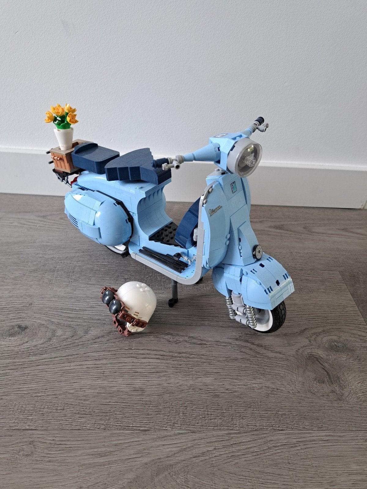 Lego Vespa 125 (10298) - Zo goed als nieuw, compleet, Kinderen en Baby's, Speelgoed | Duplo en Lego, Ophalen of Verzenden
