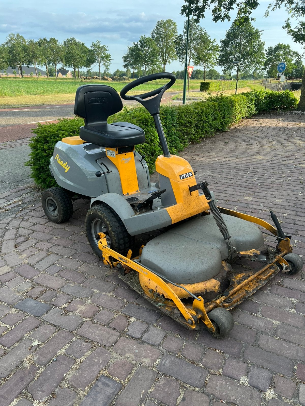 Zoals ingeruild: Stiga Villa Ready HST frontmaaier, Tuin en Terras, Ophalen, Gebruikt, Stiga, Zweden