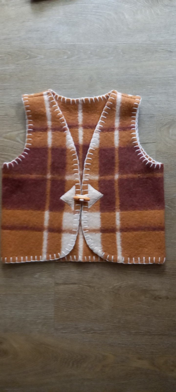 Handgemaakte wollen bodywarmer - Maat 116, Overige typen, Jongen of Meisje, Handgemaakt, Nieuw