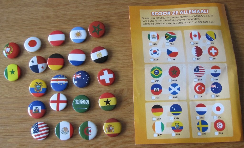 serie van 22 WK buttons - Dekamarkt actie, Ophalen of Verzenden
