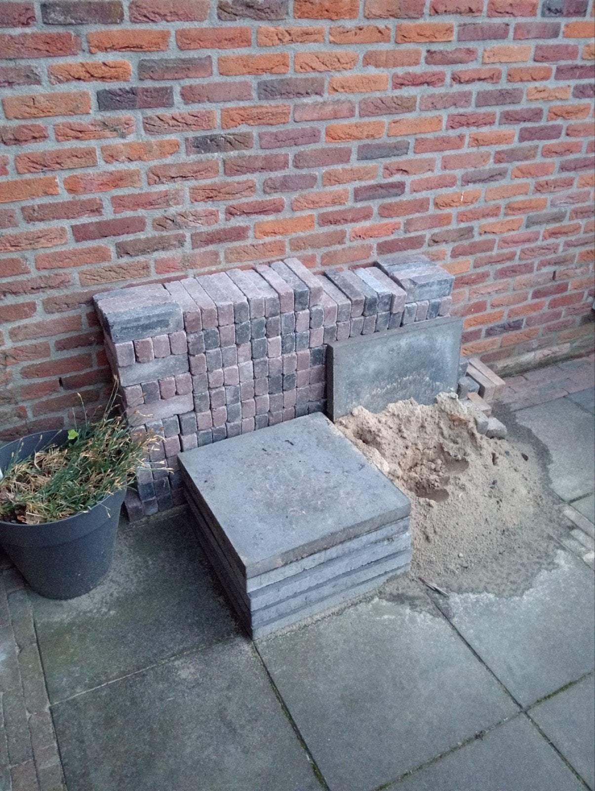 220 betonwaaltjes en 5 betontegels 50x50, Ophalen of Verzenden, Nieuw, Beton, Terrastegels